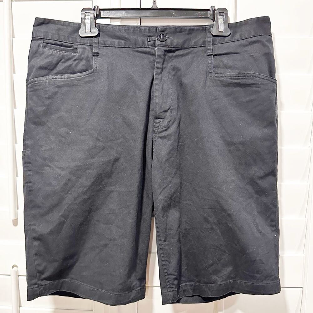 The North Face Black Shorts Men’s Size 36 Cotton Outdoor Casual